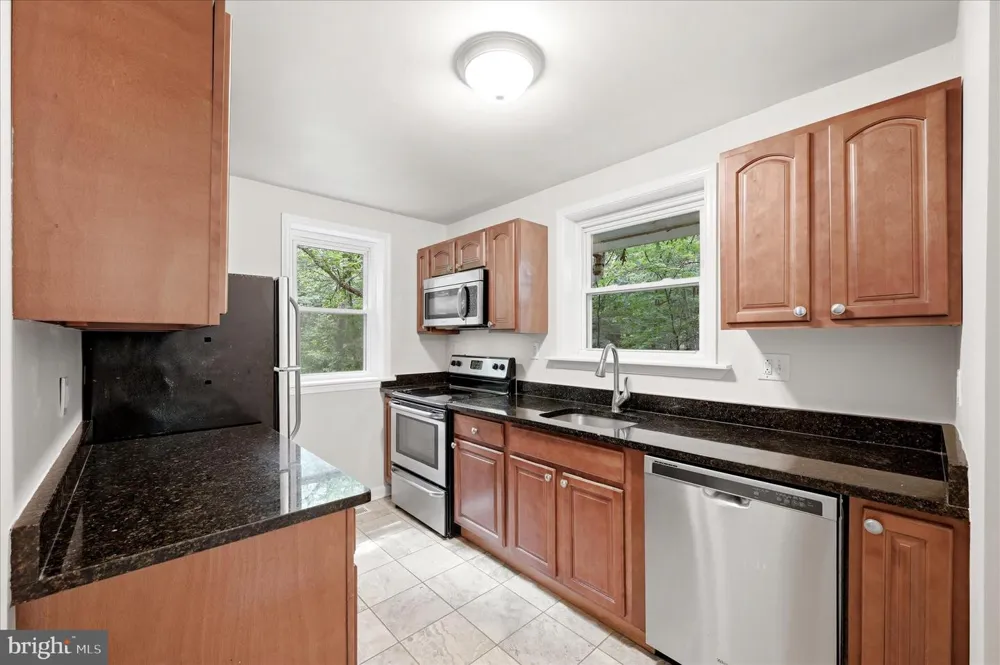 692 LAUREL LANE Bluemont, VA 20135