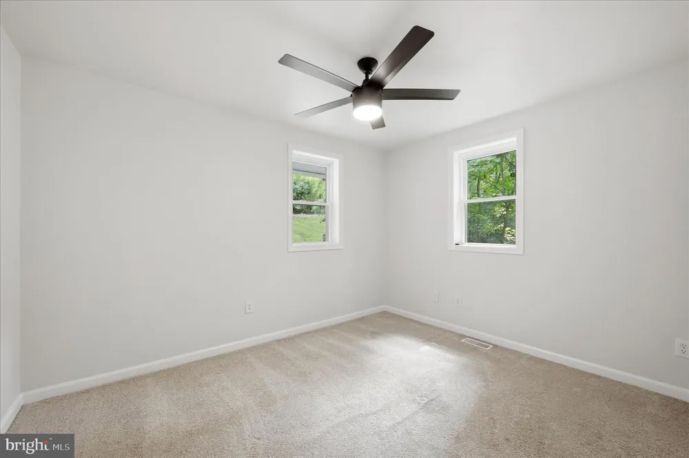 692 LAUREL LANE Bluemont, VA 20135