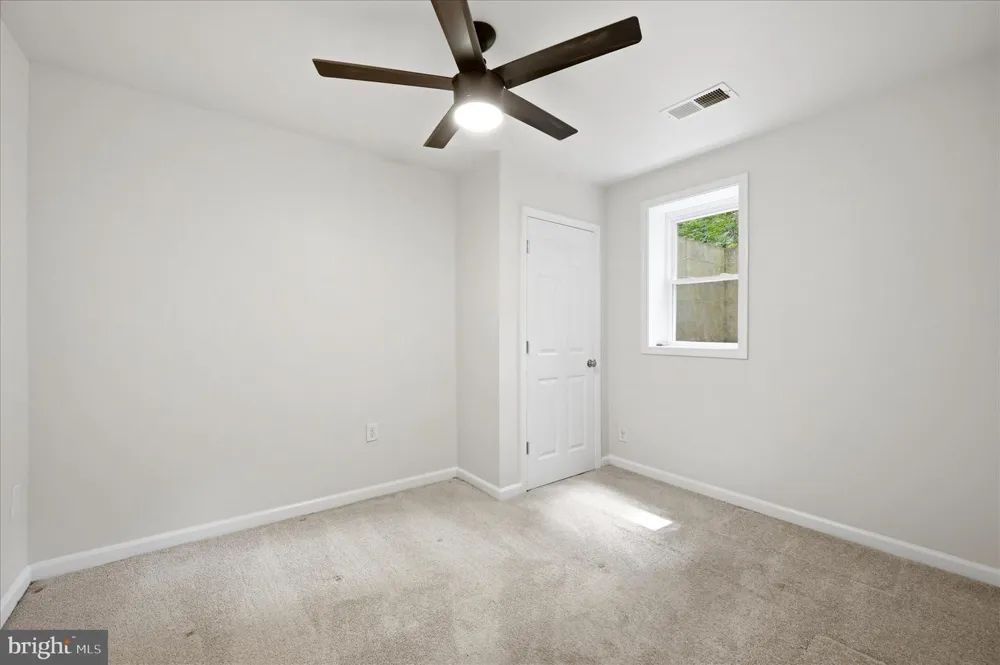 692 LAUREL LANE Bluemont, VA 20135