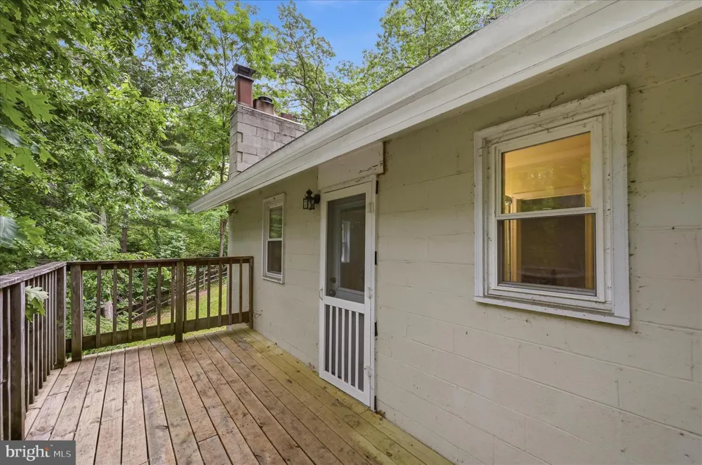 692 LAUREL LANE Bluemont, VA 20135