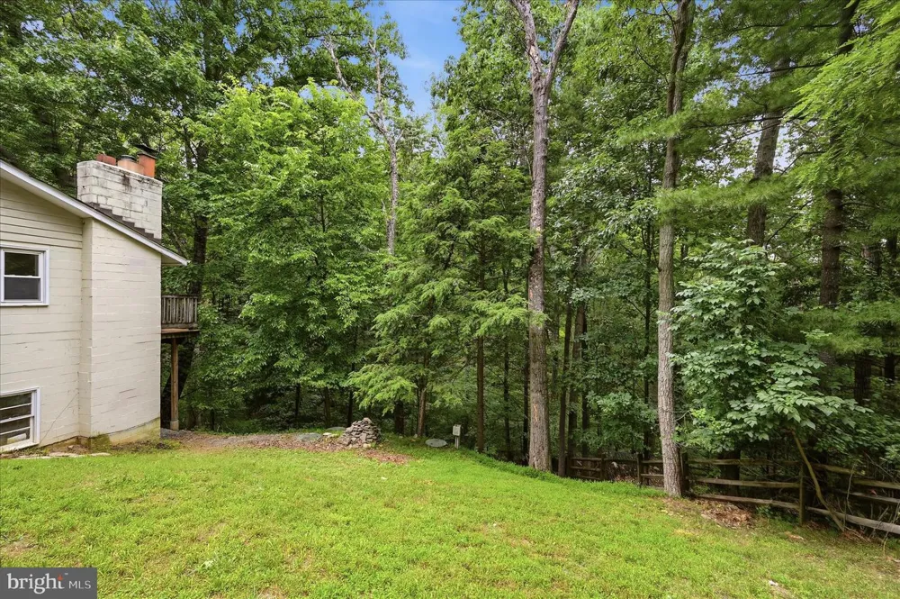 692 LAUREL LANE Bluemont, VA 20135