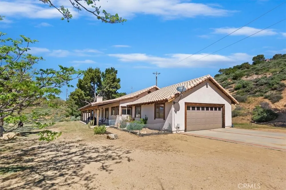 9060 Yucca Hills Road Agua Dulce, CA 91390