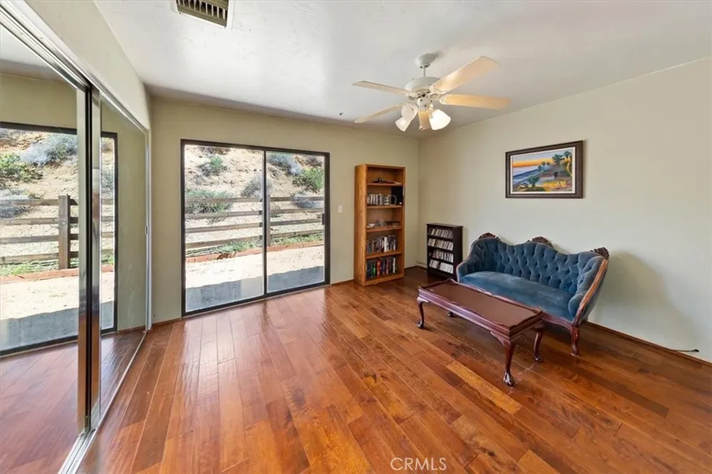 9060 Yucca Hills Road Agua Dulce, CA 91390
