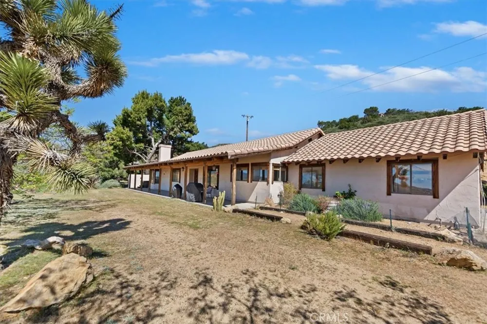 9060 Yucca Hills Road Agua Dulce, CA 91390