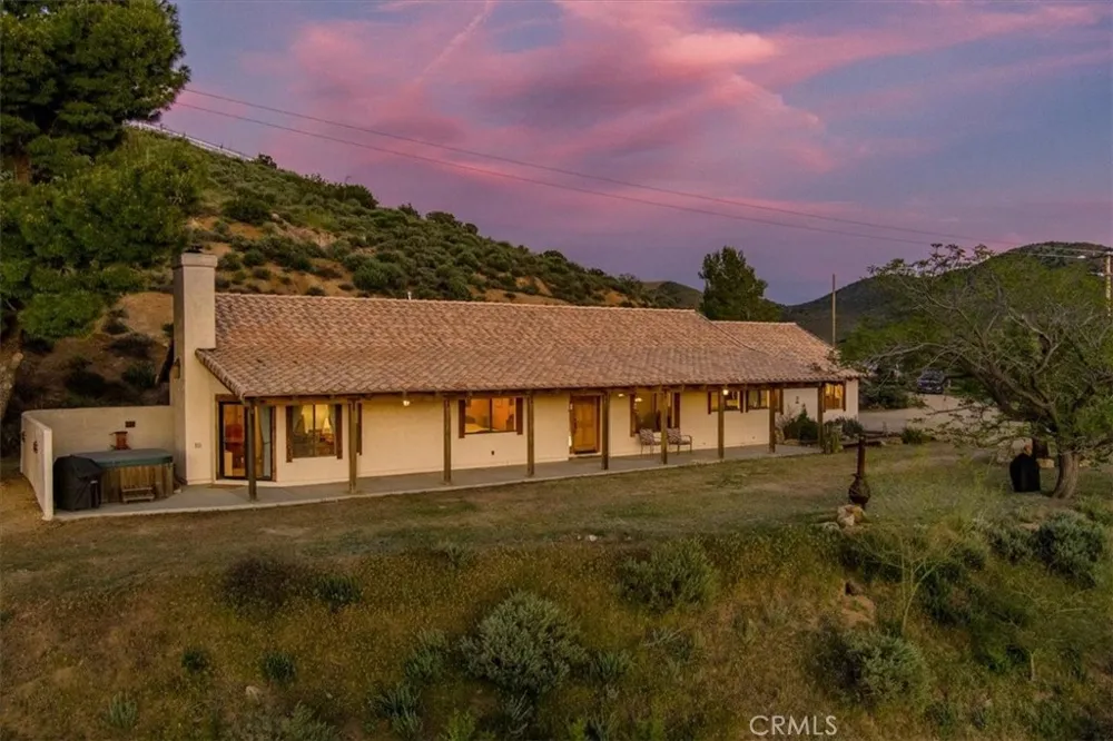 9060 Yucca Hills Road Agua Dulce, CA 91390