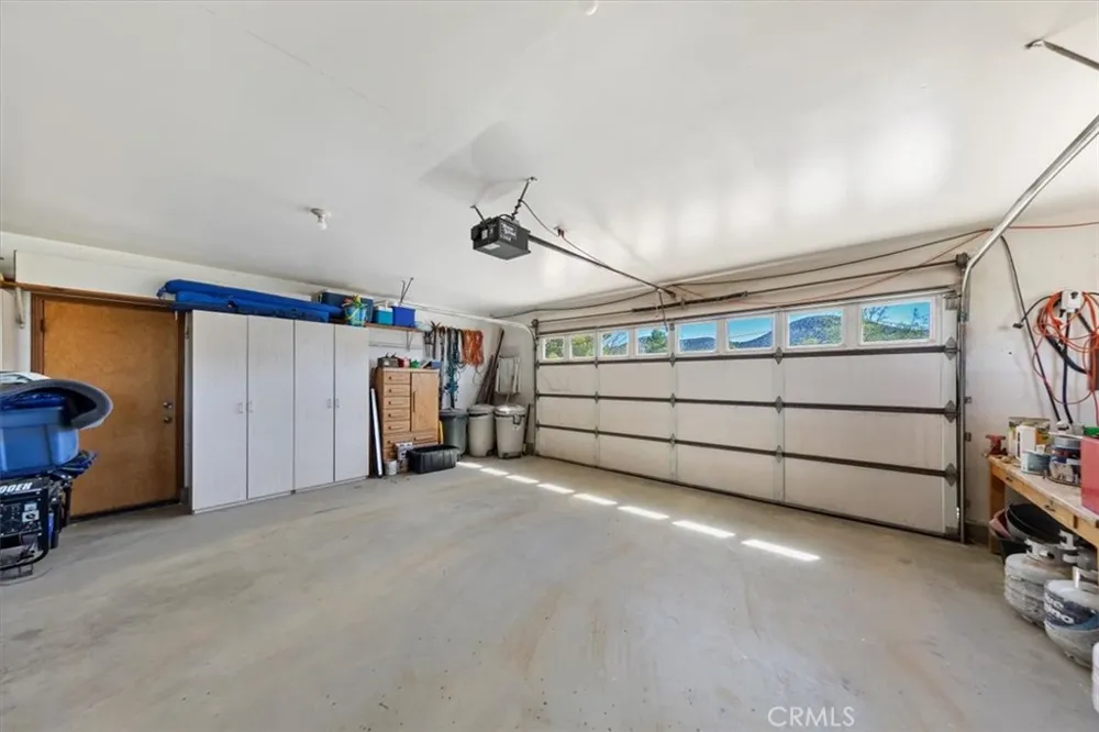 9060 Yucca Hills Road Agua Dulce, CA 91390