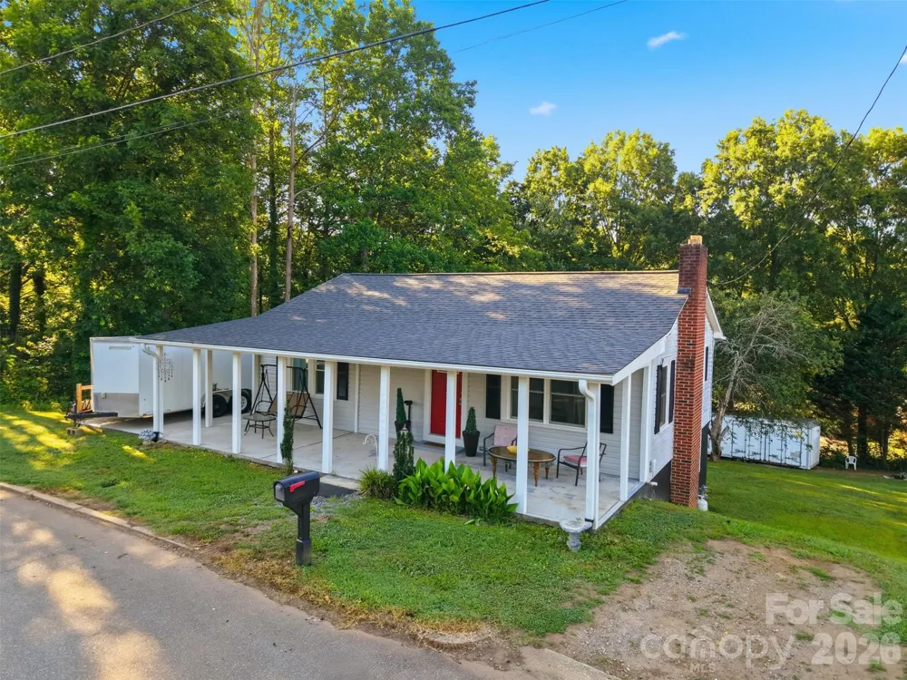 32 W Highland Avenue Granite Falls, NC 28630