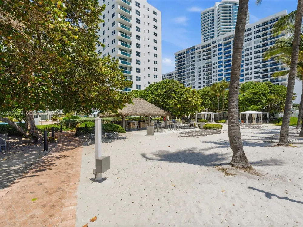 3000 S Ocean Dr #718 Hollywood, FL 33019