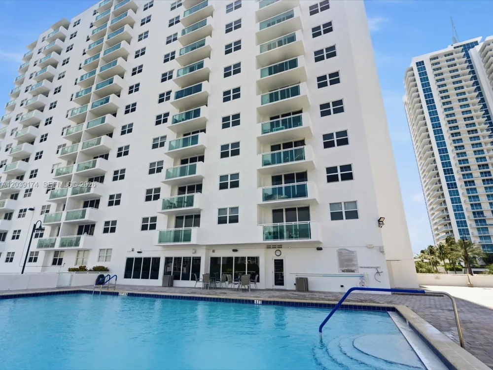 3000 S Ocean Dr #718 Hollywood, FL 33019