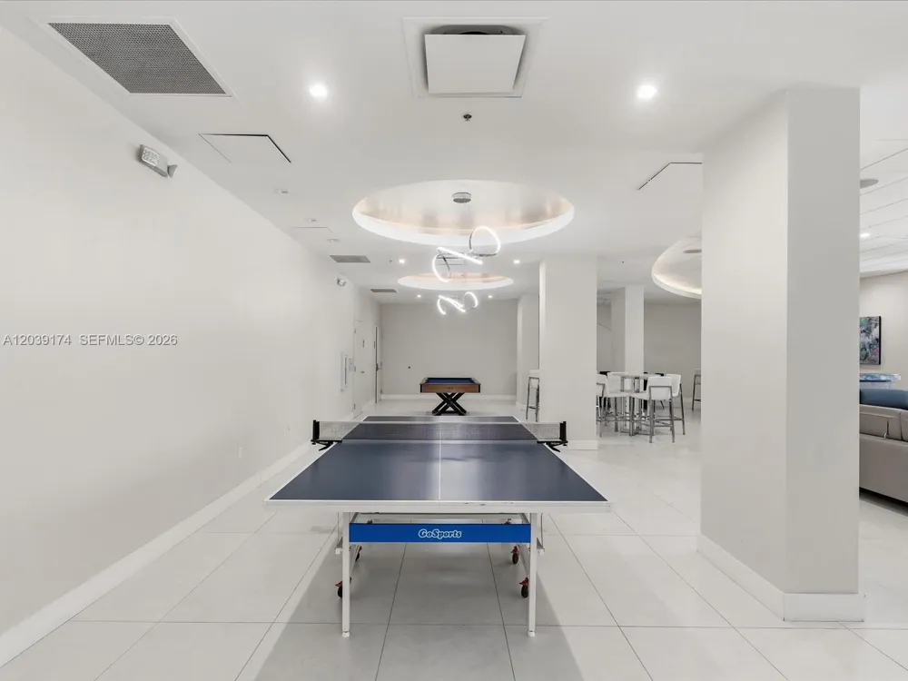 3000 S Ocean Dr #718 Hollywood, FL 33019