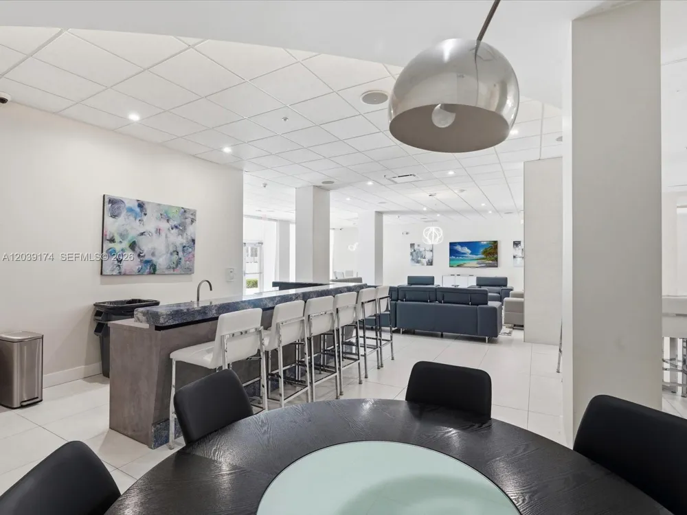 3000 S Ocean Dr #718 Hollywood, FL 33019