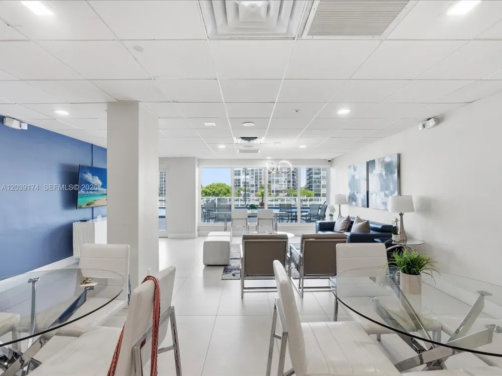 3000 S Ocean Dr #718 Hollywood, FL 33019