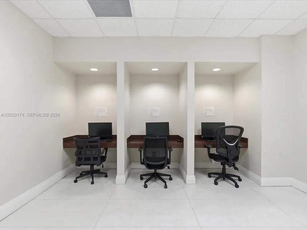 3000 S Ocean Dr #718 Hollywood, FL 33019