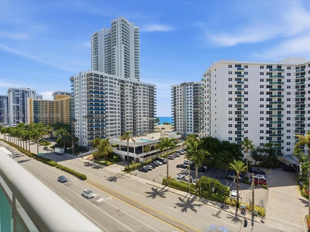 3000 S Ocean Dr #718 Hollywood, FL 33019