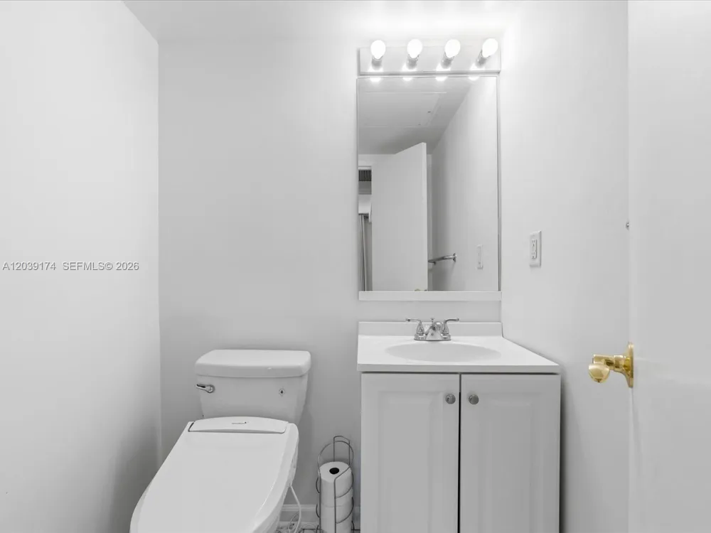 3000 S Ocean Dr #718 Hollywood, FL 33019