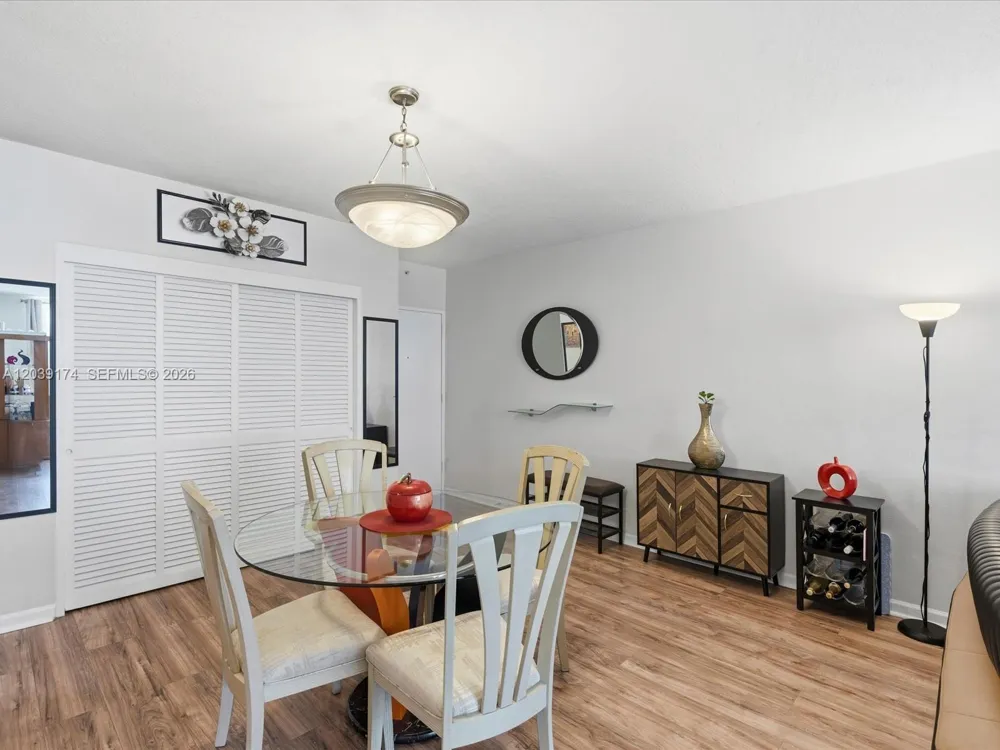 3000 S Ocean Dr #718 Hollywood, FL 33019