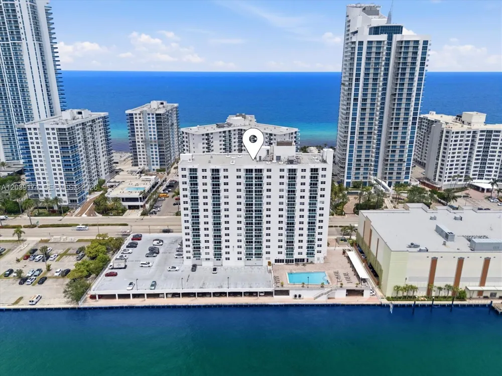 3000 S Ocean Dr #718 Hollywood, FL 33019