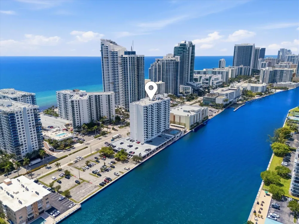 3000 S Ocean Dr #718 Hollywood, FL 33019