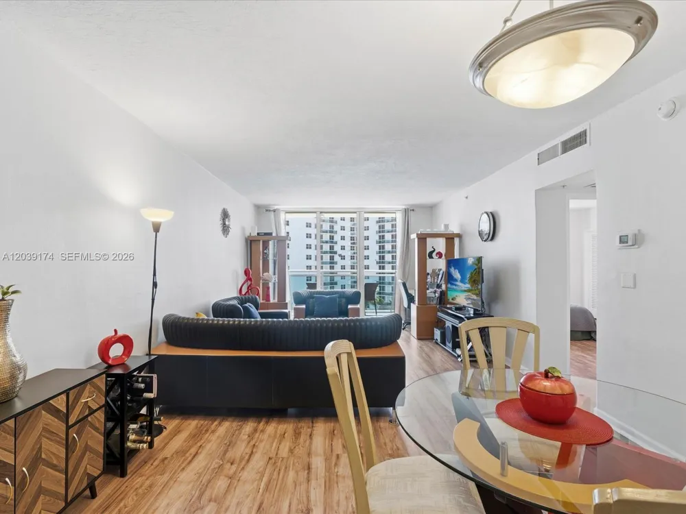 3000 S Ocean Dr #718 Hollywood, FL 33019