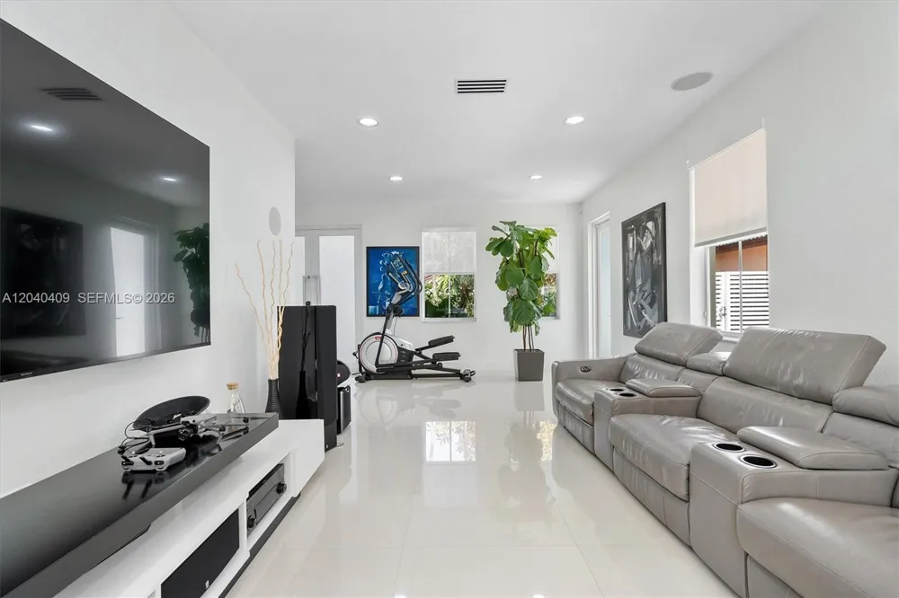 2517 SW 148th Ct Miami, FL 33185