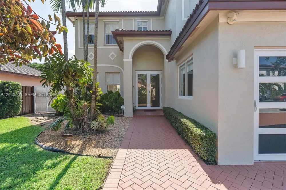 2517 SW 148th Ct Miami, FL 33185