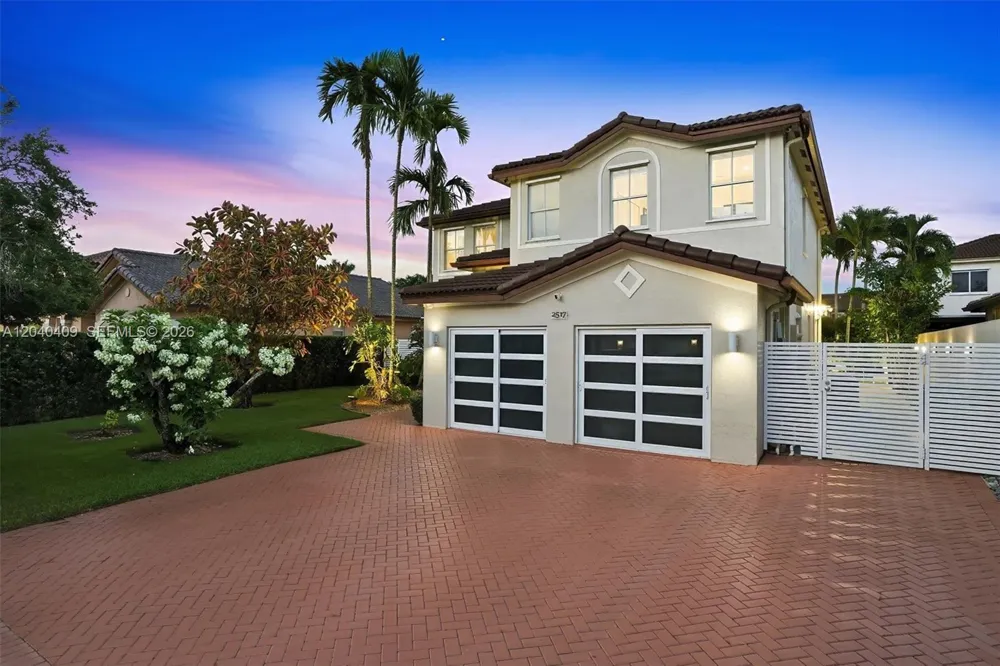 2517 SW 148th Ct Miami, FL 33185