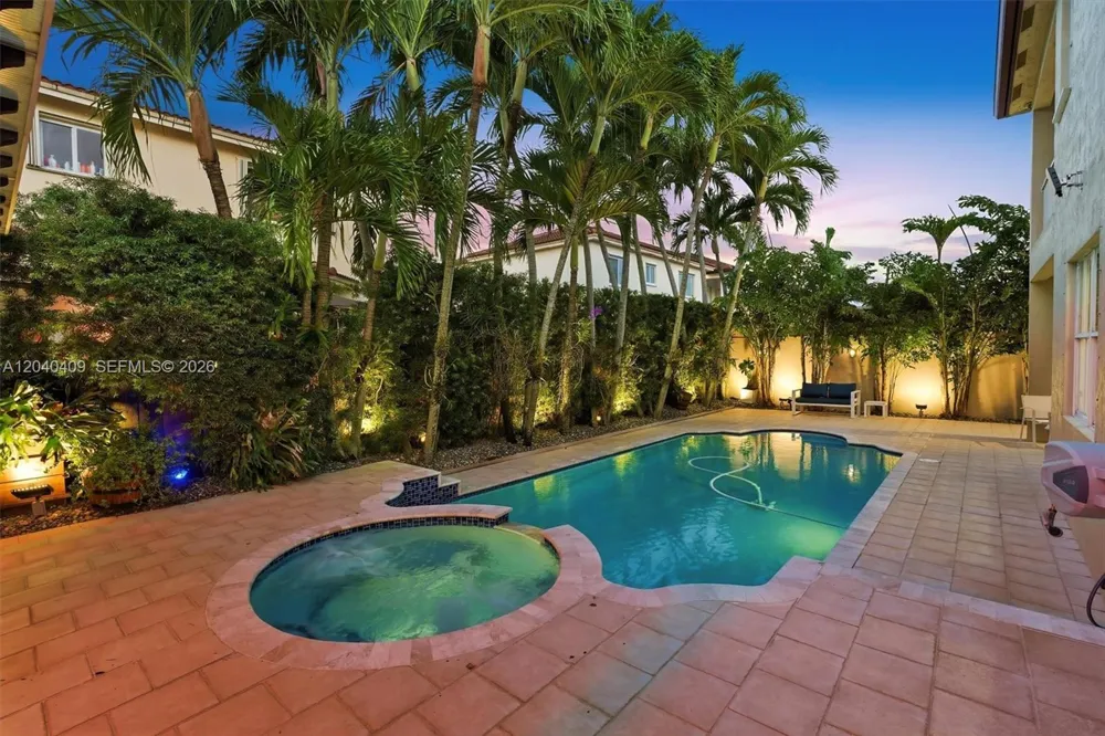 2517 SW 148th Ct Miami, FL 33185
