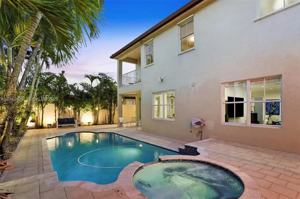 2517 SW 148th Ct Miami, FL 33185