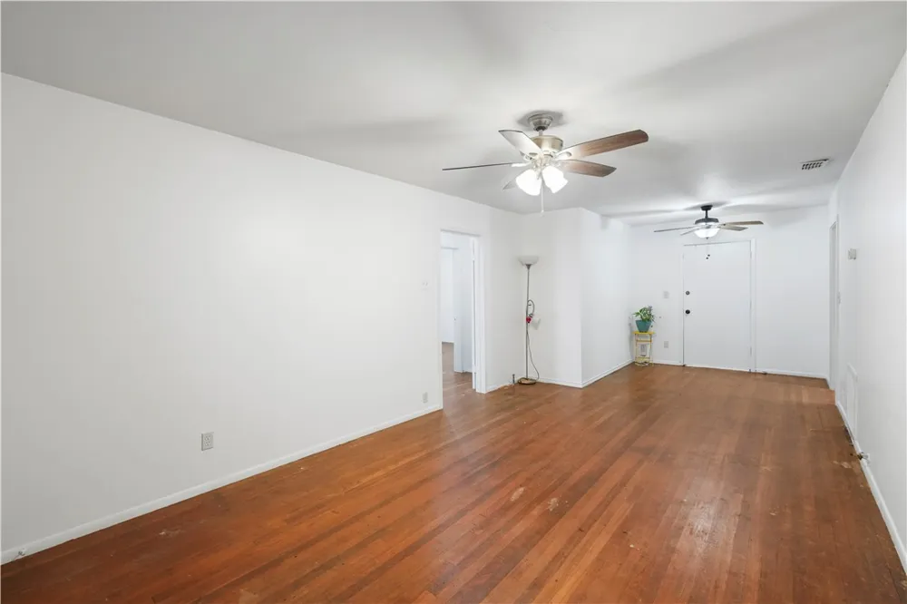 1821 Hawthorne Drive Corpus Christi, TX 78404