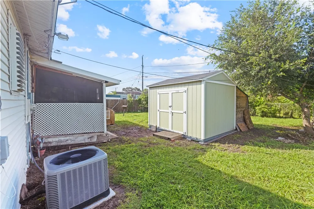 1821 Hawthorne Drive Corpus Christi, TX 78404