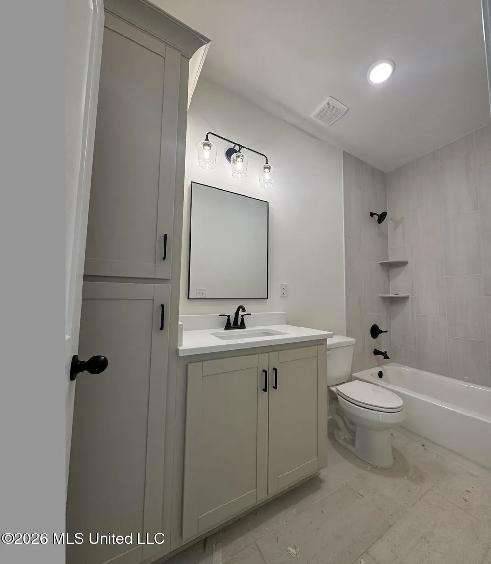3482 Hatton Drive Nesbit, MS 38651