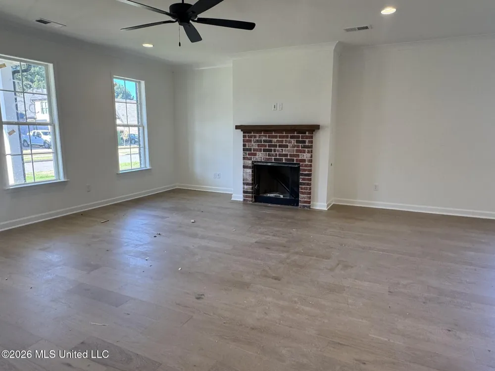 3482 Hatton Drive Nesbit, MS 38651