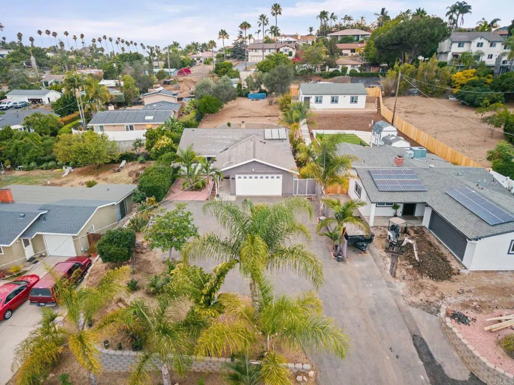 267 Hannalei Dr Vista, CA 92083