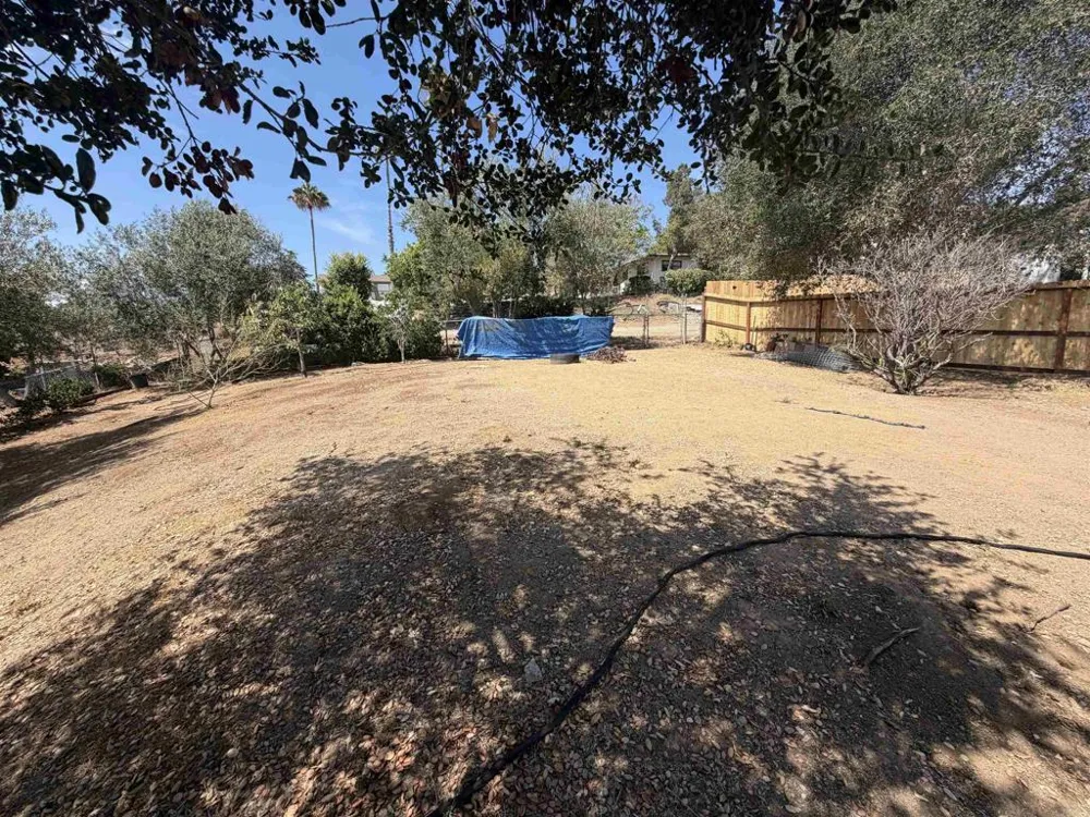 267 Hannalei Dr Vista, CA 92083