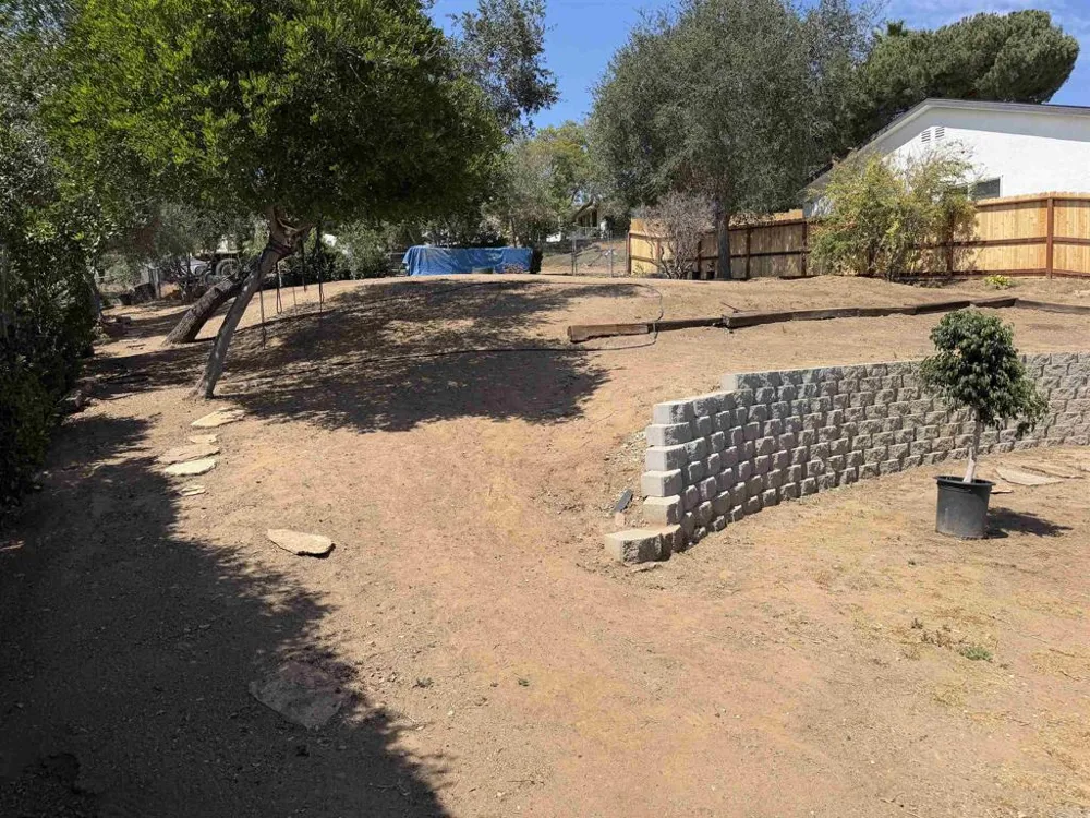 267 Hannalei Dr Vista, CA 92083