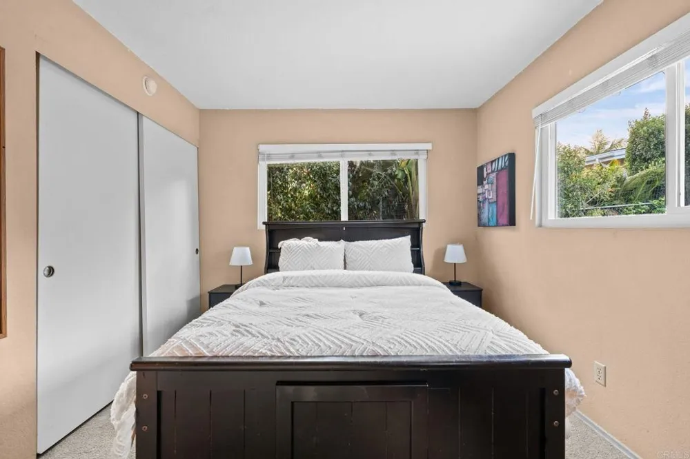 267 Hannalei Dr Vista, CA 92083