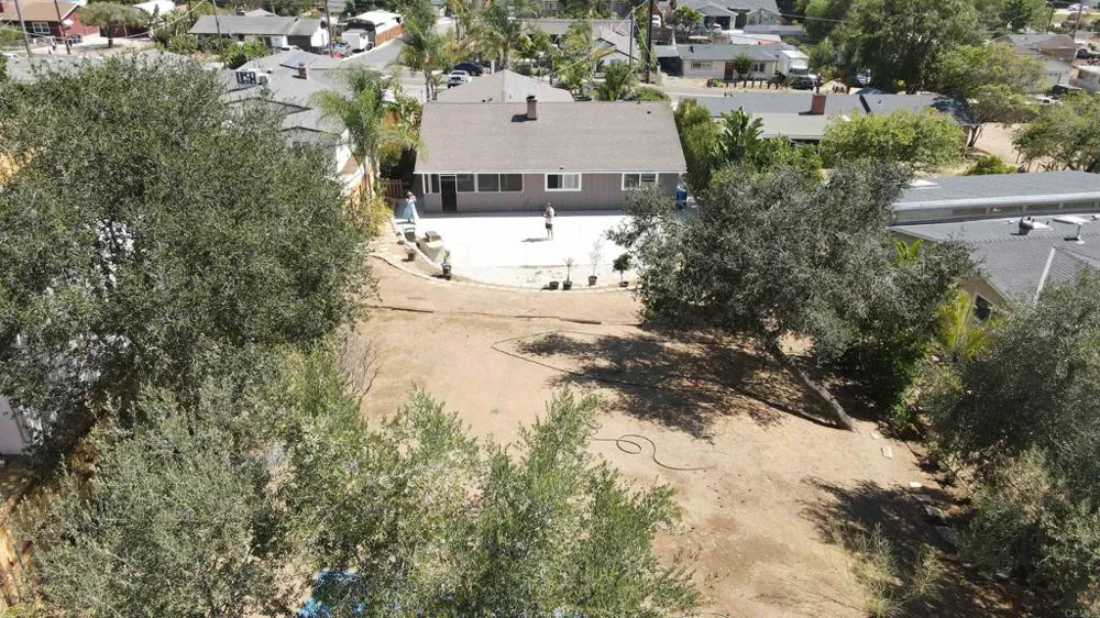 267 Hannalei Dr Vista, CA 92083