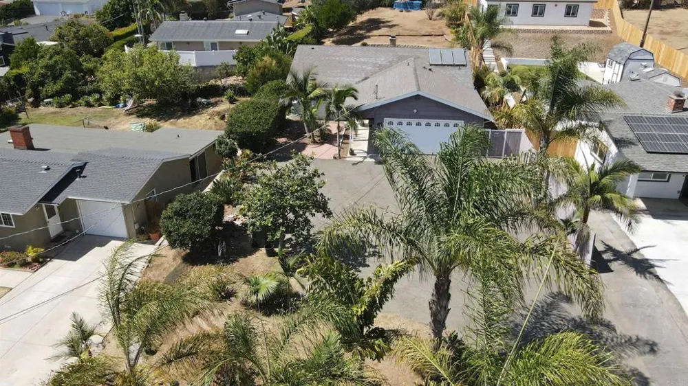 267 Hannalei Dr Vista, CA 92083
