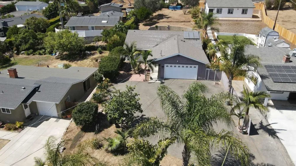 267 Hannalei Dr Vista, CA 92083