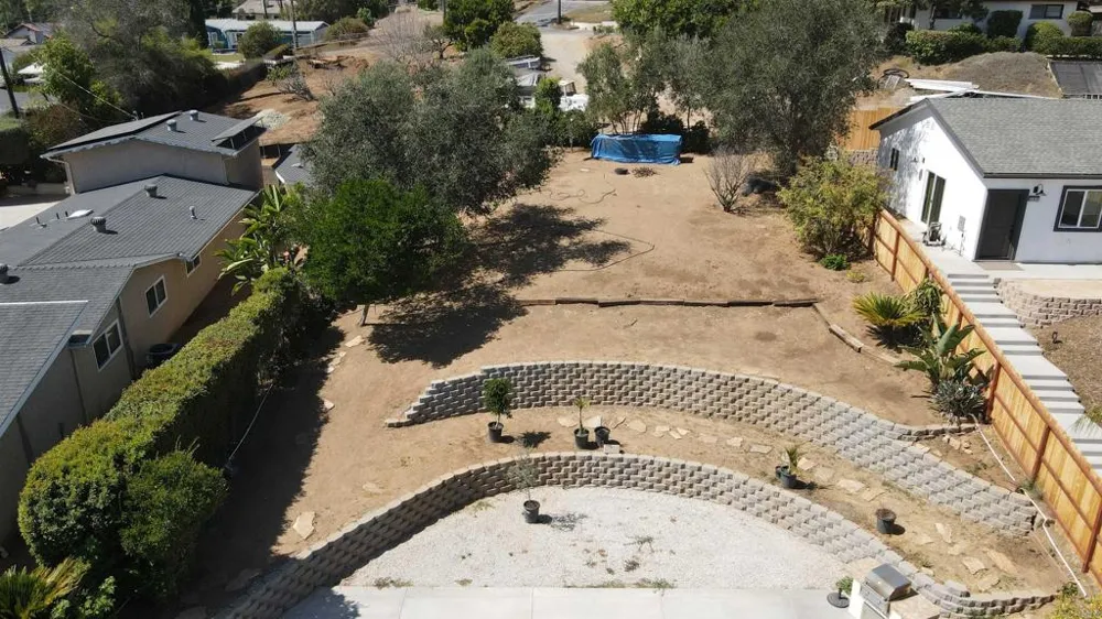 267 Hannalei Dr Vista, CA 92083