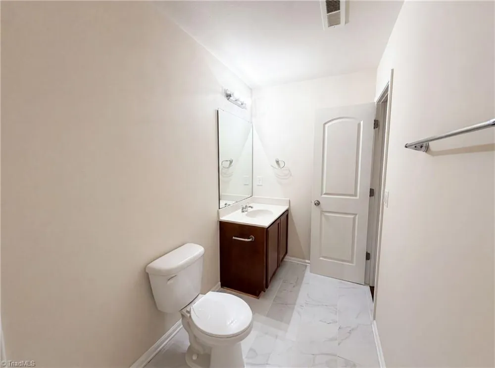 3423 Anita Glen Drive Greensboro, NC 27405