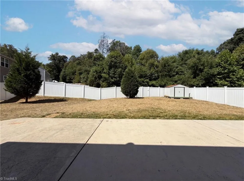 3423 Anita Glen Drive Greensboro, NC 27405