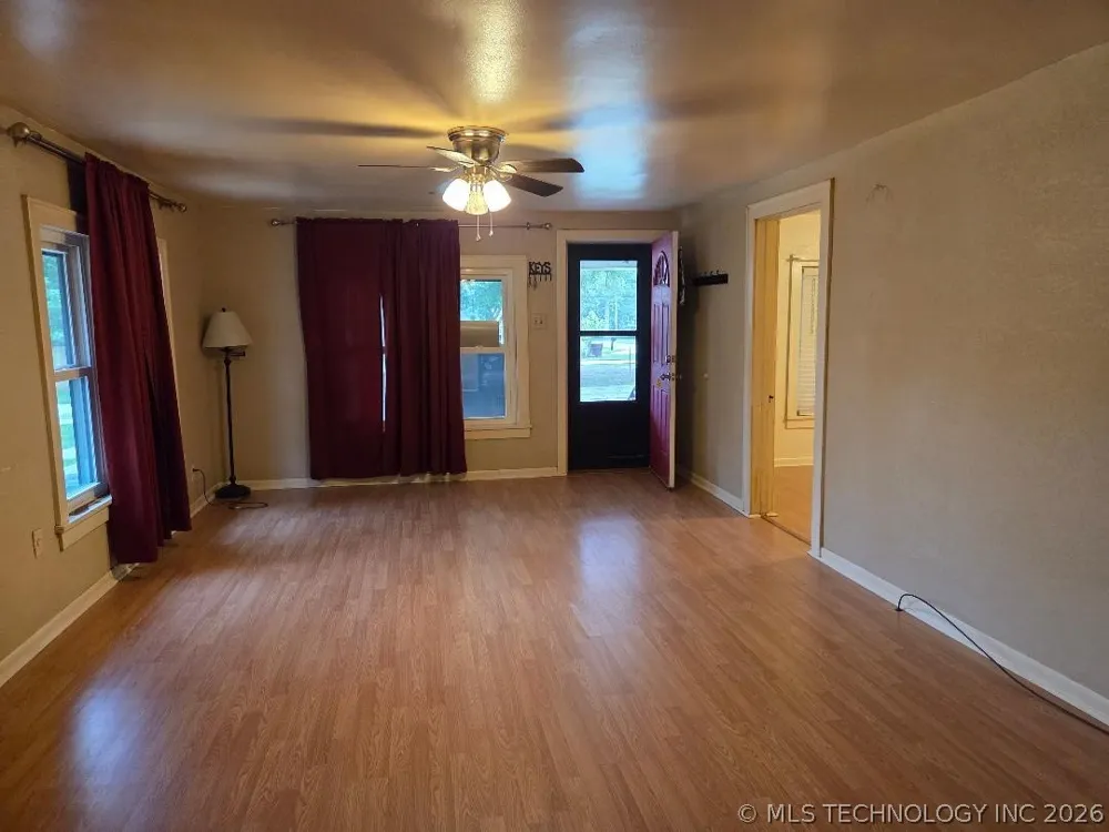 214 S 4th Eufaula, OK 74432