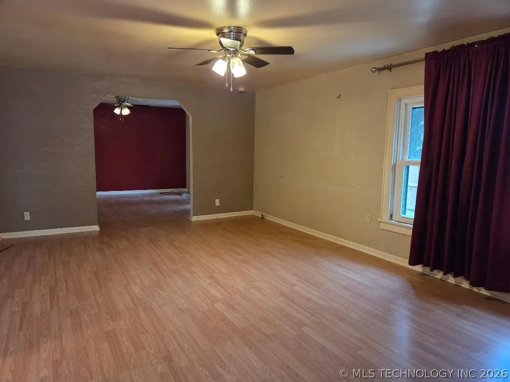 214 S 4th Eufaula, OK 74432