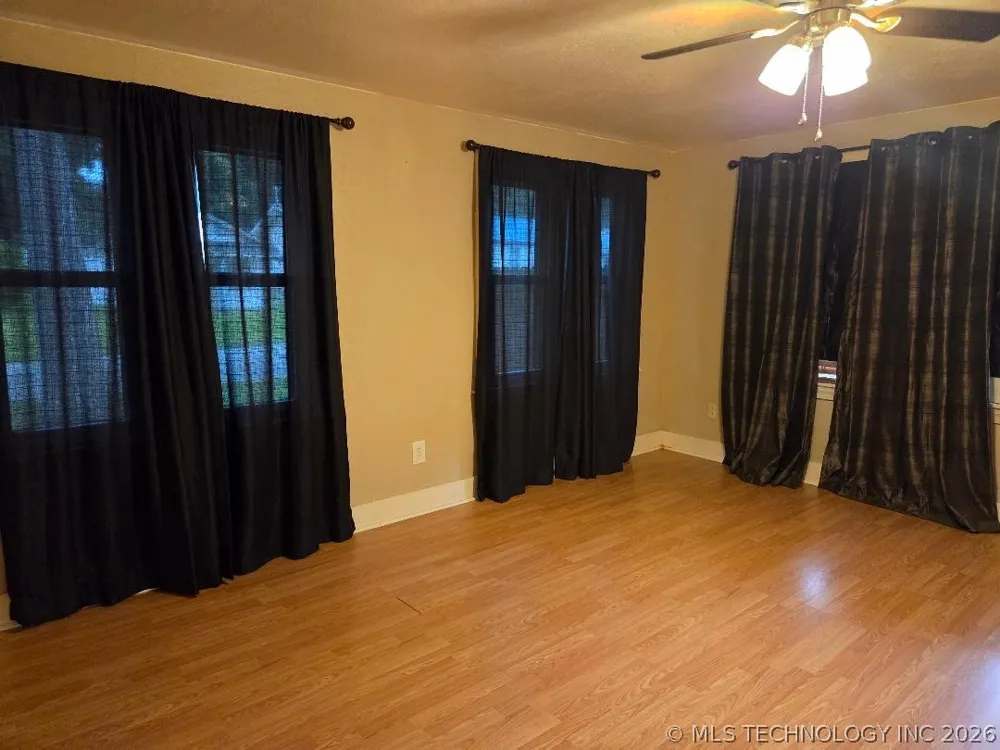 214 S 4th Eufaula, OK 74432