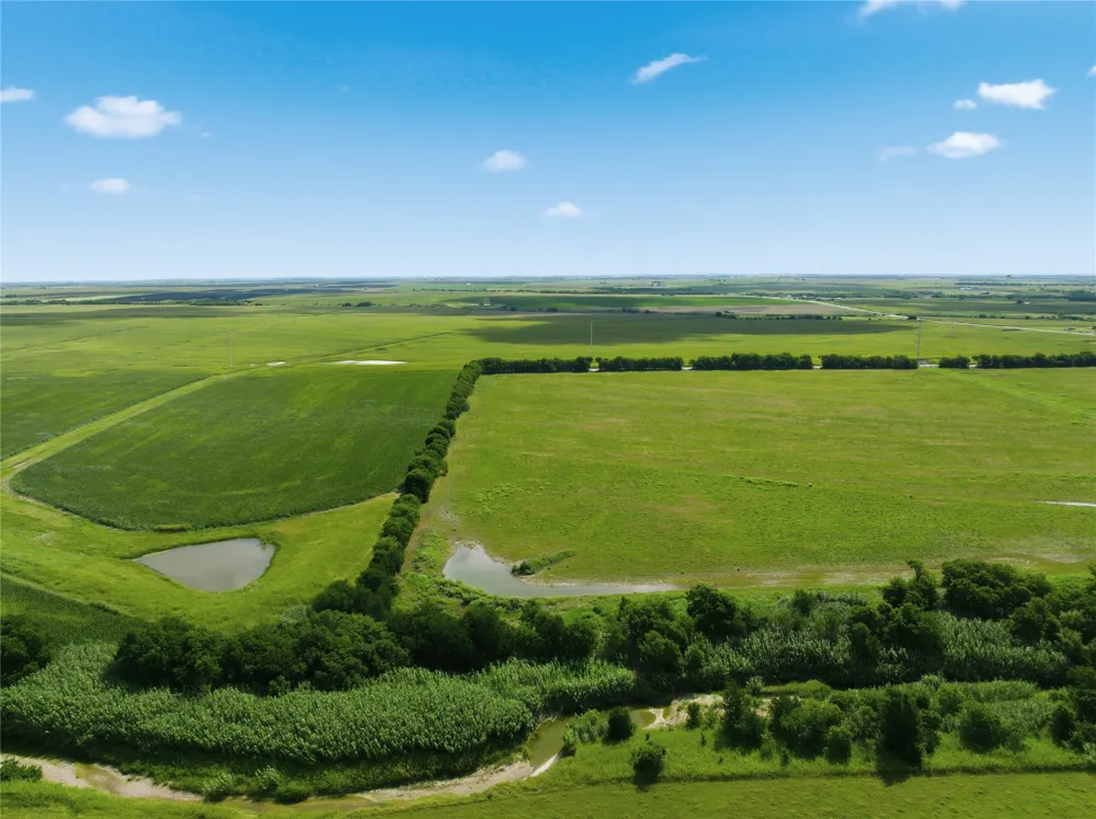 HCR 3204 Abbott, TX 76621