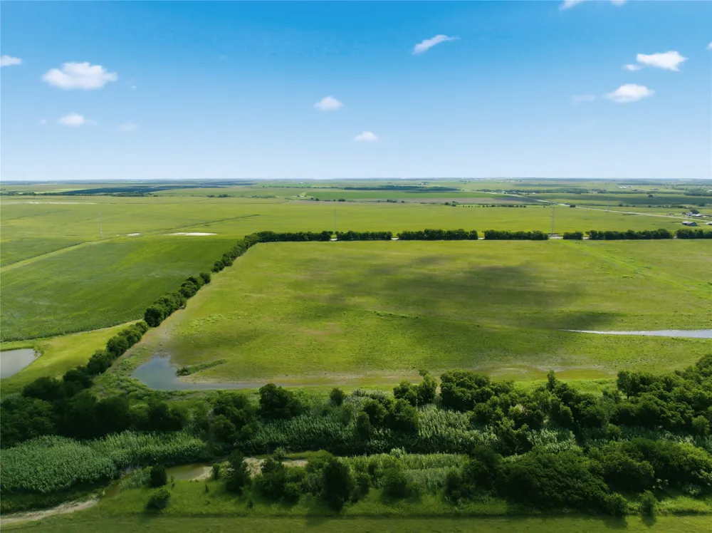 HCR 3204 Abbott, TX 76621