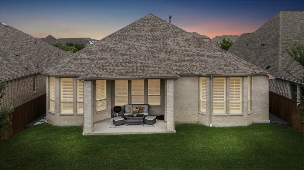 1104 Bluestem Drive Aubrey, TX 76227