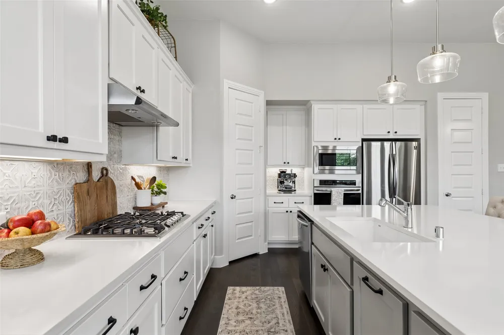 1104 Bluestem Drive Aubrey, TX 76227