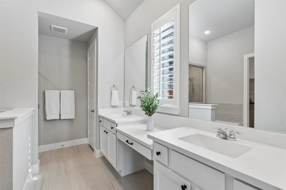 1104 Bluestem Drive Aubrey, TX 76227